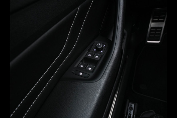 Volkswagen Arteon 1.4 TSI eHybrid R-Line Business+ (Plug-In) (INCL-BTW) *PANO | HEAD-UP | LEATHER-MICROFIBRE | FULL-LED | TOPVIEW | ADAPTIVE-CRUISE | BLINDSPOT | HEATED-SPORTSEATS | KEYLESS | NAVI-FULLMAP | PRIVACYGLASS | SHIFTPADDLES | DIGI-COCKPIT |