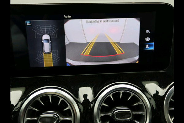 Mercedes-Benz B-Klasse 180 Business Solution AMG AMG Line | Night Pakket | Sfeerverlichting | Achteruitrijcamera | Ledkoplampen | Inclusief 24 maanden Mercedes-Benz Certified garantie voor Europa.