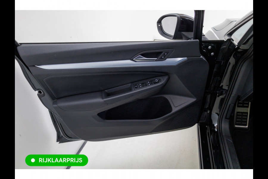 Volkswagen Golf 1.5 eTSI GOAL edition All-season | Navigatie | PDC V+A | Stoel- stuurverwarming Privacy glas, Travel Assist, Adaptive cruise, App-connect
