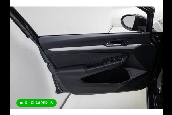 Volkswagen Golf 1.5 TSI Bus. Comf. Ed. 116 PK | Stoel & Stuurverw. | App. connect | Adap. Cruise | Extra getint glas v/a b-stijl | PDC V+ A | Draadloze tel. lader | All season banden