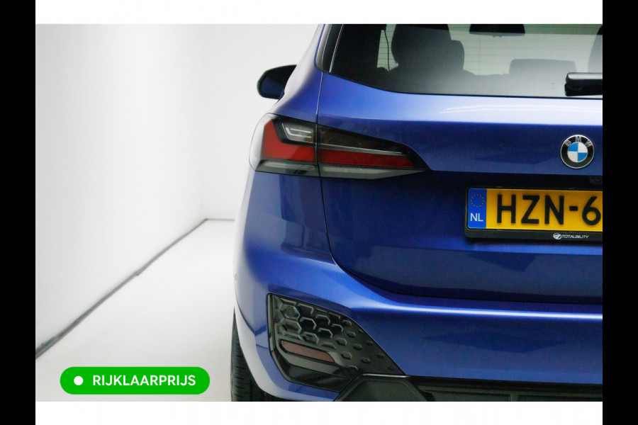 BMW 2 Serie Active Tourer 218i M-Sport automaat | 19 inch Individual Panoramadak | Harman Kardon | HUD Adaptive cruise, 360 Camera, PDC V+A,  El.verstelbare stoel met geheugen, Elektrische achterklep, Keyless