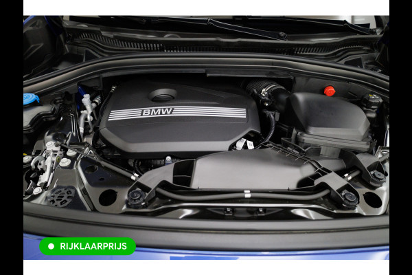 BMW 2 Serie Active Tourer 218i M-Sport automaat | 19 inch Individual Panoramadak | Harman Kardon | HUD Adaptive cruise, 360 Camera, PDC V+A,  El.verstelbare stoel met geheugen, Elektrische achterklep, Keyless