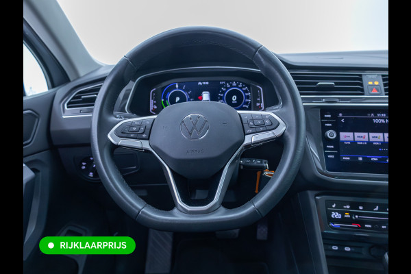 Volkswagen Tiguan 1.4 TSI eHybrid Business | Elec. Panoramadak | Stoel- & Stuurverwarming | Adap. Cruise | Elc. achterklep | All season banden, PDC V+A, IQ Led