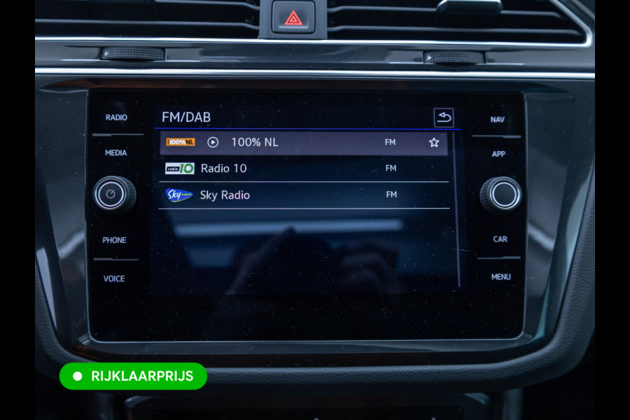 Volkswagen Tiguan 1.4 TSI eHybrid Business | Elec. Panoramadak | Stoel- & Stuurverwarming | Adap. Cruise | Elc. achterklep | All season banden, PDC V+A, IQ Led
