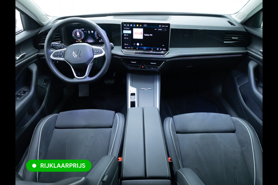 Volkswagen Passat Variant 1.5 eHybrid Business | 2 Ergo active stoelen | Wegklapbare trekhaak | Stoel- & Stuurverwarming | Adap. Cruise | Navigatie, Headup display, App. connect.