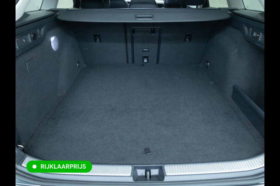 Volkswagen Passat Variant 1.5 eHybrid Business | 2 Ergo active stoelen | Wegklapbare trekhaak | Stoel- & Stuurverwarming | Adap. Cruise | Navigatie, Headup display, App. connect.
