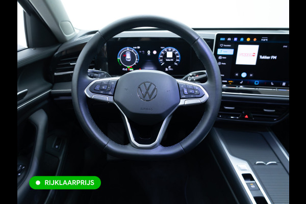 Volkswagen Passat Variant 1.5 eHybrid Business | 2 Ergo active stoelen | Wegklapbare trekhaak | Stoel- & Stuurverwarming | Adap. Cruise | Navigatie, Headup display, App. connect.