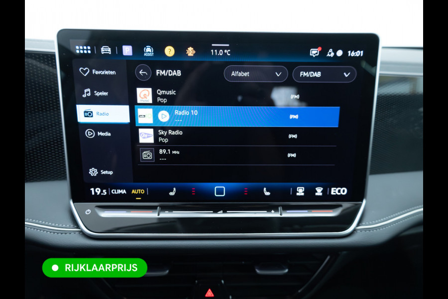Volkswagen Passat Variant 1.5 eHybrid Business | 2 Ergo active stoelen | Wegklapbare trekhaak | Stoel- & Stuurverwarming | Adap. Cruise | Navigatie, Headup display, App. connect.