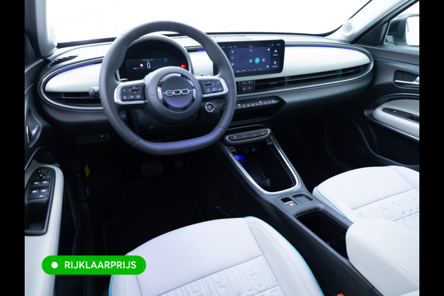 Fiat 600 1.2 Hybrid La Prima | Leer | Stoelverw. | Camera | Adap. Cruise | Sfeerverlichting | Elec. verst. best. stoel met massage en len Apple Carplay/Android auto, Navigatie, Led, PDC V+ A, Keyless entry & start