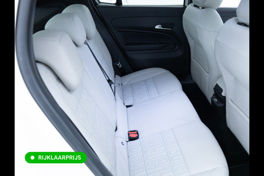 Fiat 600 1.2 Hybrid La Prima | Leer | Stoelverw. | Camera | Adap. Cruise | Sfeerverlichting | Elec. verst. best. stoel met massage en len Apple Carplay/Android auto, Navigatie, Led, PDC V+ A, Keyless entry & start