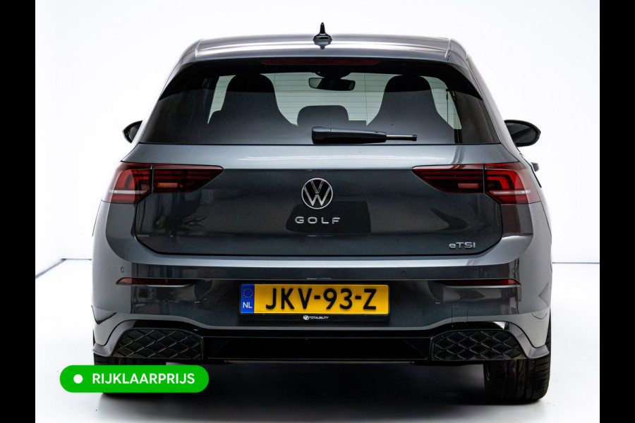 Volkswagen Golf 1.5 eTSI R-Line Edition | Panoramadak | Elect. Trekhaak | Stoel- & Stuurverw. | Adap. Cruise | Achteruitrijcamera, Apple Carplay, Android auto
