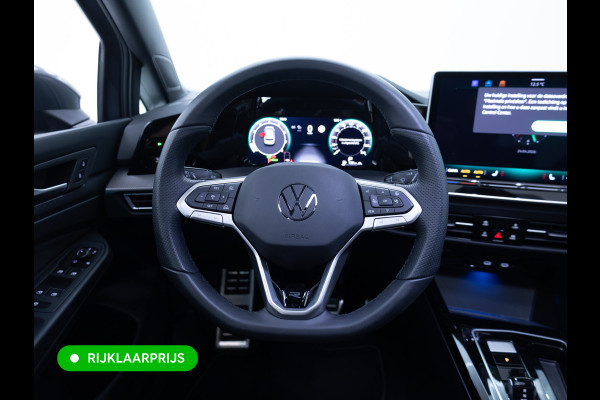 Volkswagen Golf 1.5 eTSI R-Line Edition | Panoramadak | Elect. Trekhaak | Stoel- & Stuurverw. | Adap. Cruise | Achteruitrijcamera, Apple Carplay, Android auto