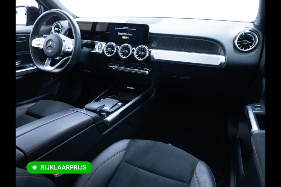Mercedes-Benz Glb 200 AMG Line Night Pakket Panoramadak | Elec. trekhaak | Matrix Led | Elec. achterklep | Stoelverwarming | Camera | Navigatie, Cruise, Apple Carplay/app. connect