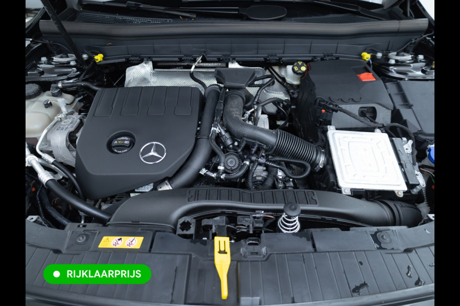 Mercedes-Benz Glb 200 AMG Line Night Pakket Panoramadak | Elec. trekhaak | Matrix Led | Elec. achterklep | Stoelverwarming | Camera | Navigatie, Cruise, Apple Carplay/app. connect