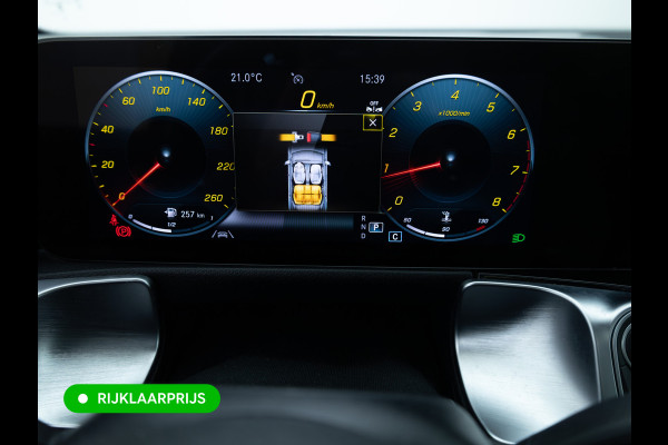 Mercedes-Benz Glb 200 AMG Line Night Pakket Panoramadak | Elec. trekhaak | Matrix Led | Elec. achterklep | Stoelverwarming | Camera | Navigatie, Cruise, Apple Carplay/app. connect