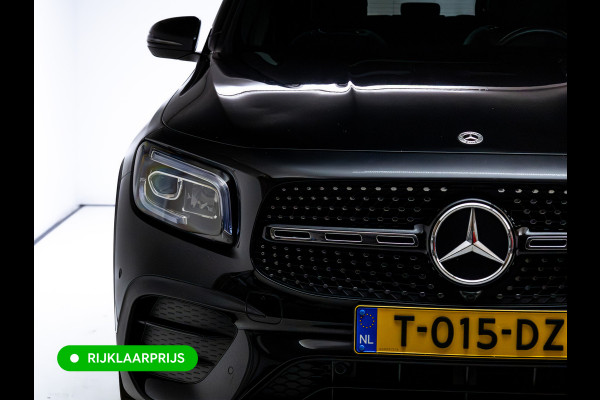Mercedes-Benz Glb 200 AMG Line Night Pakket Panoramadak | Elec. trekhaak | Matrix Led | Elec. achterklep | Stoelverwarming | Camera | Navigatie, Cruise, Apple Carplay/app. connect