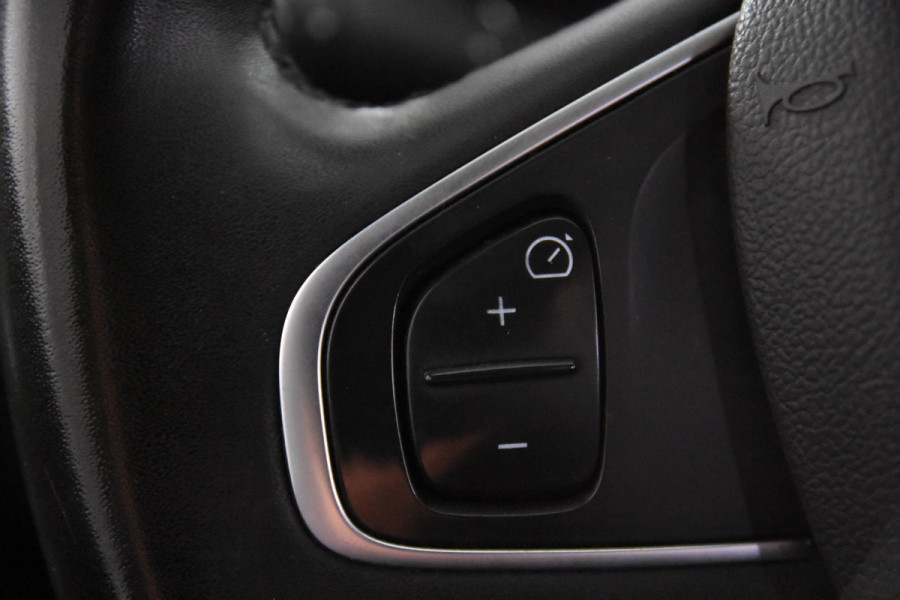 Renault Clio TCe Intens Climate Control*Stoelverwarming*Navigatie*