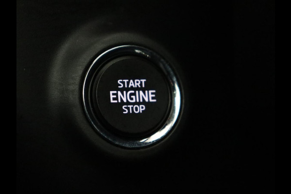 Škoda Octavia 1.0 e-TSI Business Edition | Stoelverwarming | Carplay | Navigatie | Full LED | Digital Cockpit | Cruise control | Parkeerhulp | Climate control | Bluetooth | Getint glas