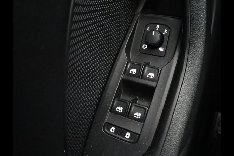 Škoda Octavia 1.0 e-TSI Business Edition | Stoelverwarming | Carplay | Navigatie | Full LED | Digital Cockpit | Cruise control | Parkeerhulp | Climate control | Bluetooth | Getint glas