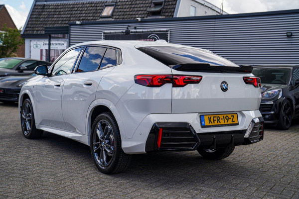 BMW X2 SDrive20i |M-pakket | BMW LED | Elektrische verstelbare stoelen | Camera | Elektrische trekhaak | M Pakket