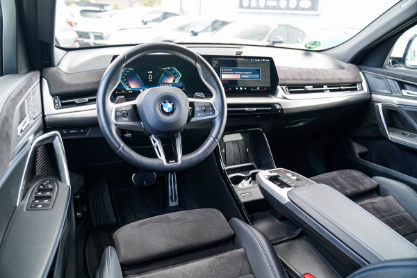 BMW X2 SDrive20i |M-pakket | BMW LED | Elektrische verstelbare stoelen | Camera | Elektrische trekhaak | M Pakket