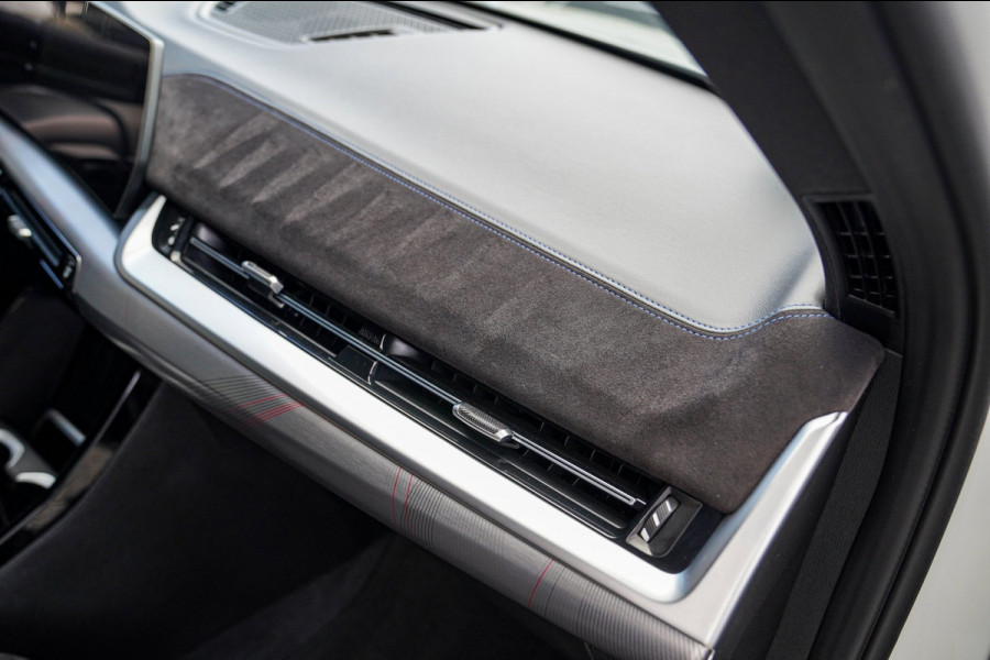 BMW X2 SDrive20i |M-pakket | BMW LED | Elektrische verstelbare stoelen | Camera | Elektrische trekhaak | M Pakket