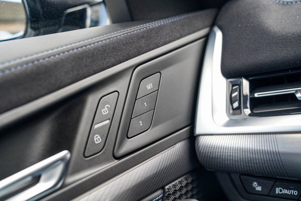 BMW X2 SDrive20i |M-pakket | BMW LED | Elektrische verstelbare stoelen | Camera | Elektrische trekhaak | M Pakket