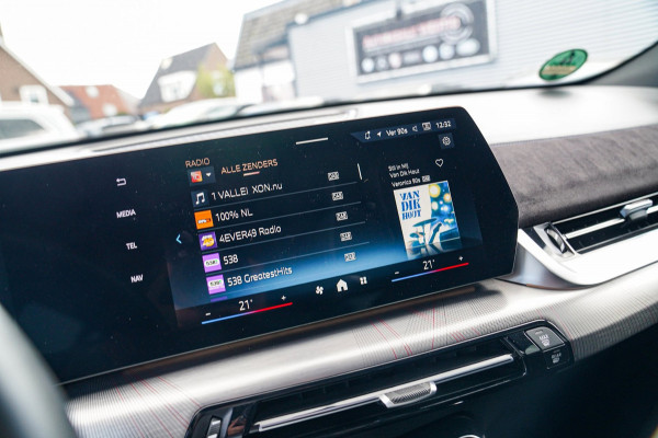BMW X2 SDrive20i |M-pakket | BMW LED | Elektrische verstelbare stoelen | Camera | Elektrische trekhaak | M Pakket