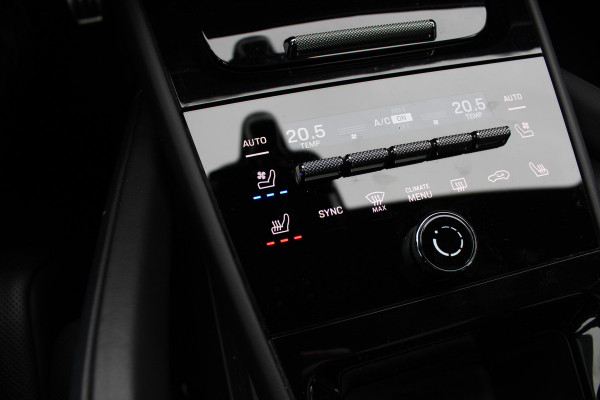 Porsche Cayenne 3.0 S E-Hybrid 519pk / Trekhaak / Panoramadak / 360Camera / Head-up / Achterasbesturing / Bose / 21'' / Luchtvering / Adaptieve Stoelen / Sportdesign+Chrono / Sportuiltaat / Stoelventilatie / Stoelverwarming 4x /