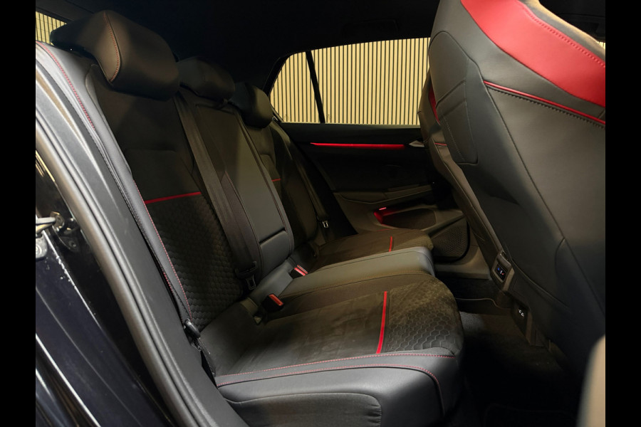 Volkswagen Golf GERESERVEERD! 2.0 TSI GTI CLUBSPORT|PANO|IQLIGHTS|VIRTUAL|SFEERVERLICHTING|2023|300PK|BLACK ON BLACK|