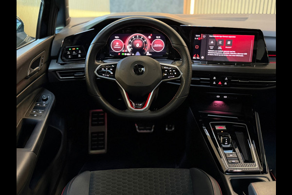 Volkswagen Golf GERESERVEERD! 2.0 TSI GTI CLUBSPORT|PANO|IQLIGHTS|VIRTUAL|SFEERVERLICHTING|2023|300PK|BLACK ON BLACK|