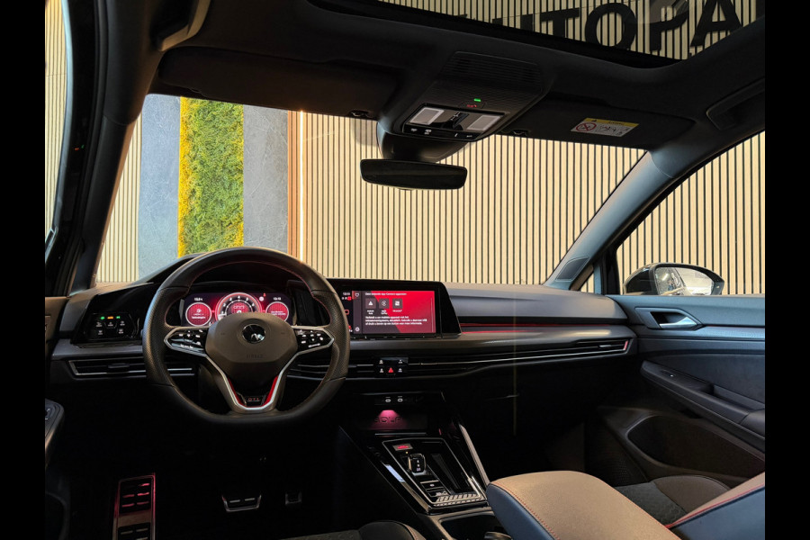 Volkswagen Golf GERESERVEERD! 2.0 TSI GTI CLUBSPORT|PANO|IQLIGHTS|VIRTUAL|SFEERVERLICHTING|2023|300PK|BLACK ON BLACK|