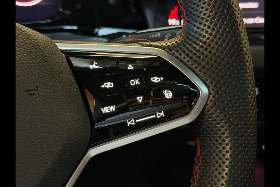 Volkswagen Golf GERESERVEERD! 2.0 TSI GTI CLUBSPORT|PANO|IQLIGHTS|VIRTUAL|SFEERVERLICHTING|2023|300PK|BLACK ON BLACK|