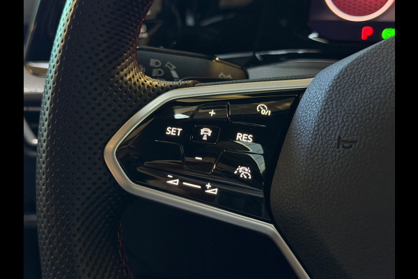 Volkswagen Golf GERESERVEERD! 2.0 TSI GTI CLUBSPORT|PANO|IQLIGHTS|VIRTUAL|SFEERVERLICHTING|2023|300PK|BLACK ON BLACK|