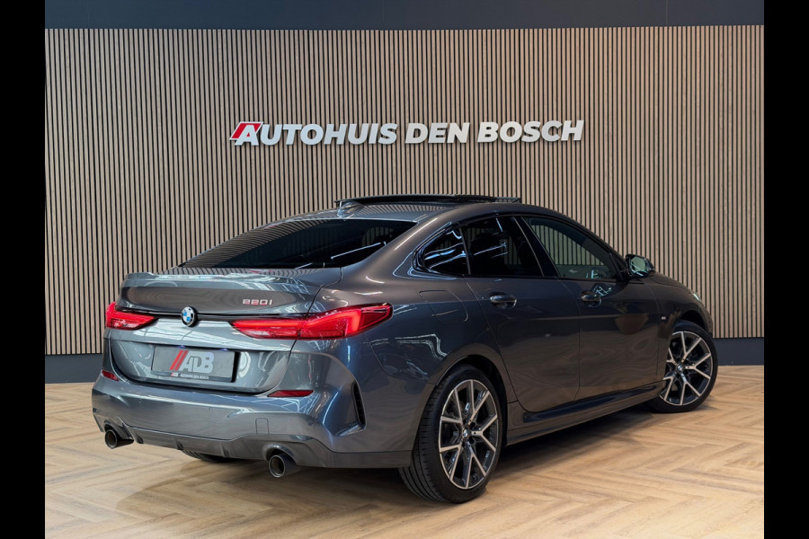 BMW 2 Serie Gran Coupé 220i M Sport - Pano - Kuipstoelen