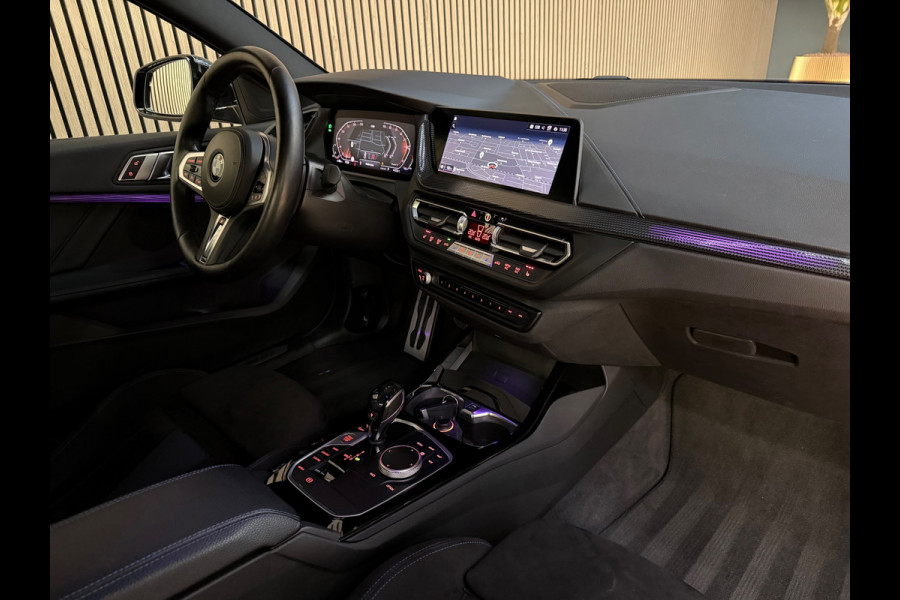 BMW 2 Serie Gran Coupé 220i M Sport - Pano - Kuipstoelen