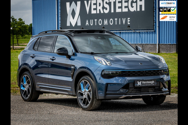 Lynk & Co 01 1.5 Plug-In Hybrid 262pk 360Camera|Zwarte Hemel|Panoramadak