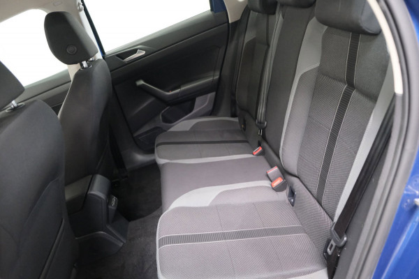 Volkswagen Polo 1.0 TSI Highline - N.A.P. Airco, Cruise, PDC, Camera, Carplay.