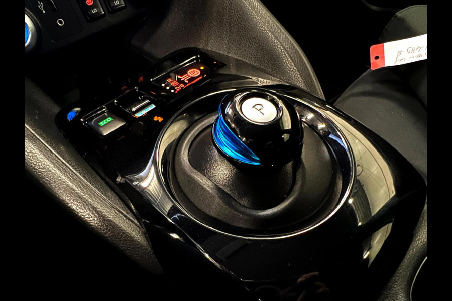 Nissan Leaf 2.ZERO EDITION 40 kWh Carplay_3d Cam_Stuur en stoel verw