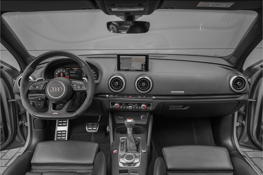 Audi A3 Limousine 2.5 TFSI RS 3 Quattro Pano RS Stoel B&O ACC 19"