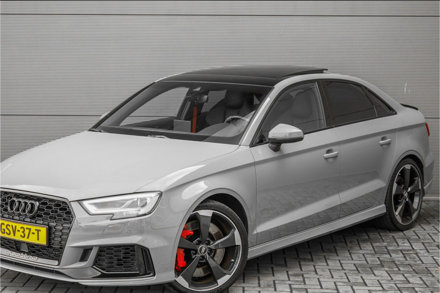 Audi A3 Limousine 2.5 TFSI RS 3 Quattro Pano RS Stoel B&O ACC 19"