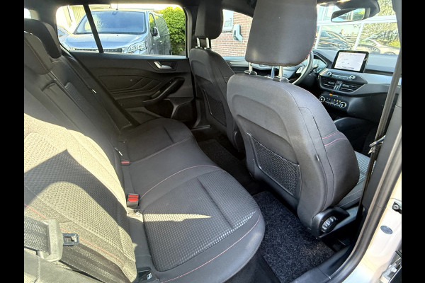 Ford FOCUS Wagon 1.0 EcoBoost Hybrid ST Line X Winterpakket, Camera, 17''Lmv