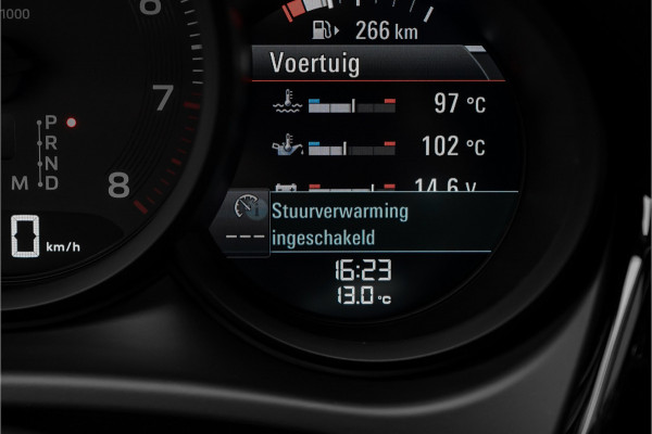 Porsche Macan 2.0 T Luchtv Burmester Sport Chrono ACC Stuurverw 21"