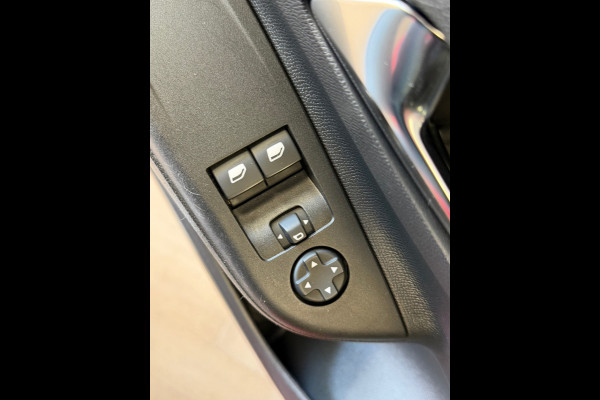 Opel CORSA-E Edition 50 kWh EV AIRCO CRUISE LANE ASSIST STOELVERWARMING KEYLESS-GO