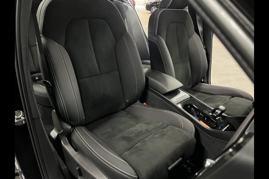 Volvo XC40 Ultimate Open dak | Adapt. cruise | 360 camera | Stuur-/stoelverwarming | Harman/Kardon | Memory | Carplay