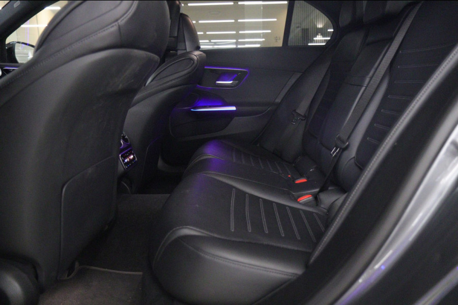 Mercedes-Benz C-Klasse 300 E AMG Line NAP/PANO/HUD/CARPLAY/SFEERVERLICHTING/MEM/BOMVOL