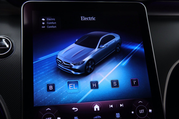 Mercedes-Benz C-Klasse 300 E AMG Line NAP/PANO/HUD/CARPLAY/SFEERVERLICHTING/MEM/BOMVOL