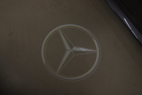 Mercedes-Benz C-Klasse 300 E AMG Line NAP/PANO/HUD/CARPLAY/SFEERVERLICHTING/MEM/BOMVOL