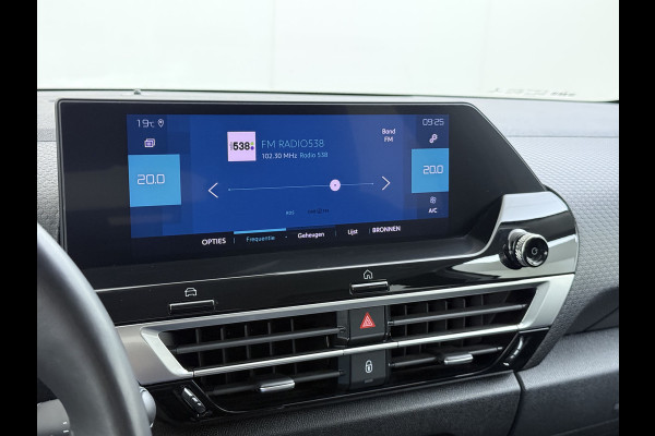 Citroën Ë-C4 Shine Pack Business 50kWh Warmtepomp Leder+Verwarmd Head-Up SOH 95% Adap.Cruise 3D-Navi 360°Camera Apple Carplay Android Auto Ec Stuurverwarming Keyless Lane Assist Privacy Glas Led Lmv DAB Regen-Lichtsensor 1e Eigenaar Origineel Nederlandse Auto
