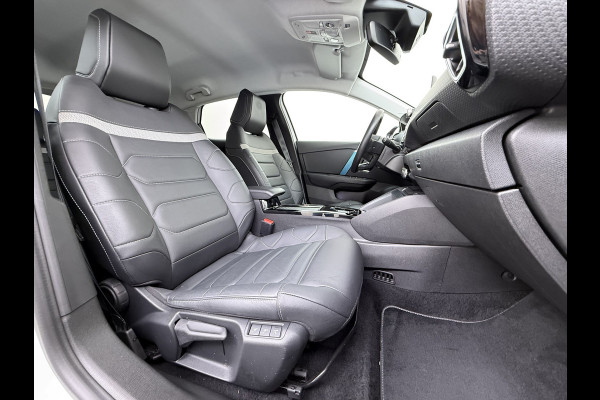 Citroën Ë-C4 Shine Pack Business 50kWh Warmtepomp Leder+Verwarmd Head-Up SOH 95% Adap.Cruise 3D-Navi 360°Camera Apple Carplay Android Auto Ec Stuurverwarming Keyless Lane Assist Privacy Glas Led Lmv DAB Regen-Lichtsensor 1e Eigenaar Origineel Nederlandse Auto